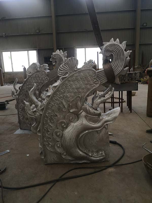金屬吻獸公司